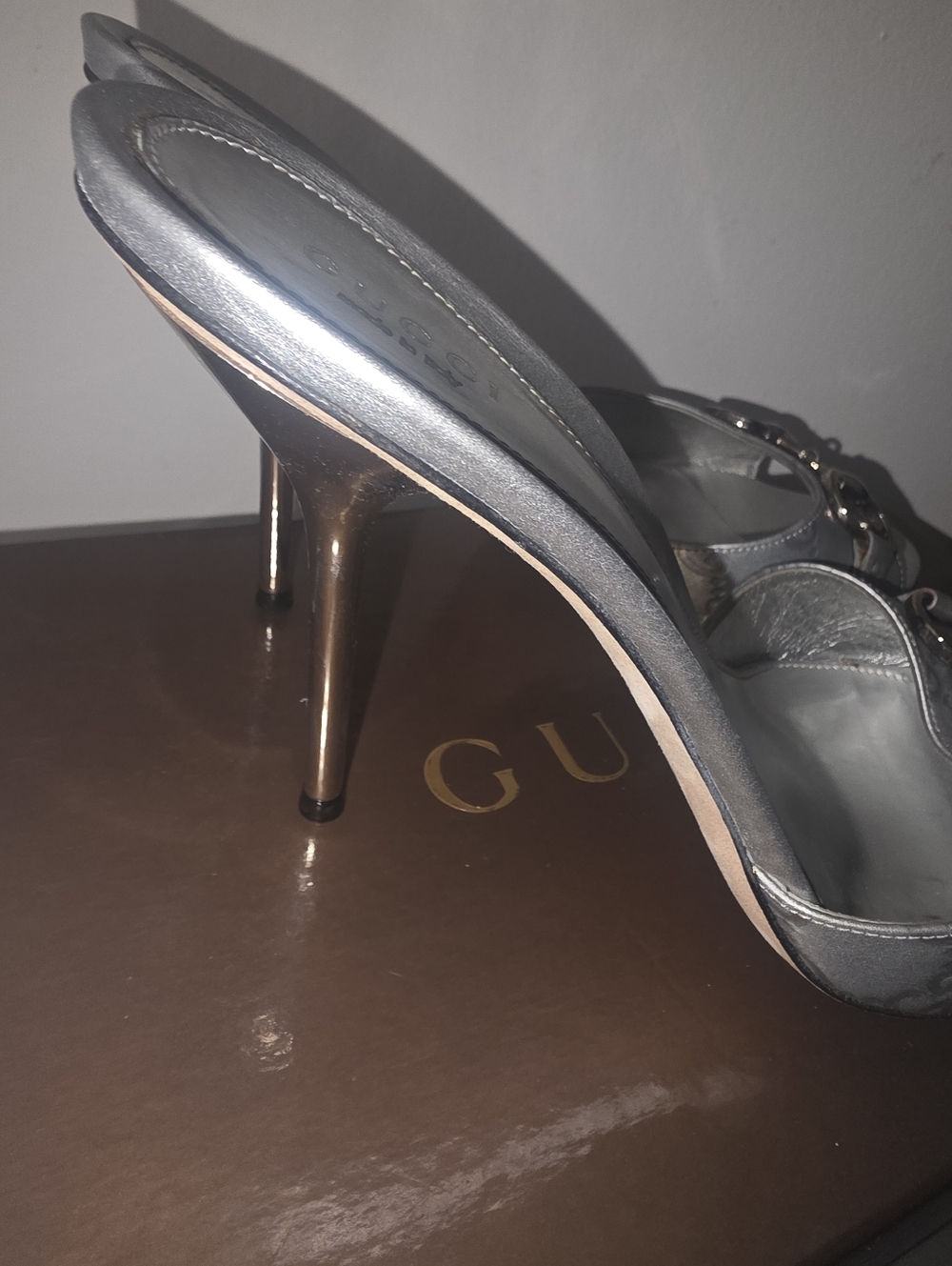 Gucci Silver Monogram Heels and Shoulder Bag - Picture 10 of 11